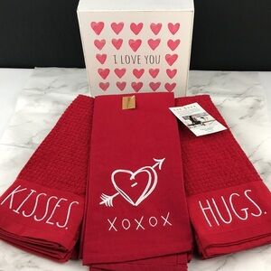 Rae Dunn + Park Designs - ‘Hugs & Kiss’ dish towels bundle (3). NWT.